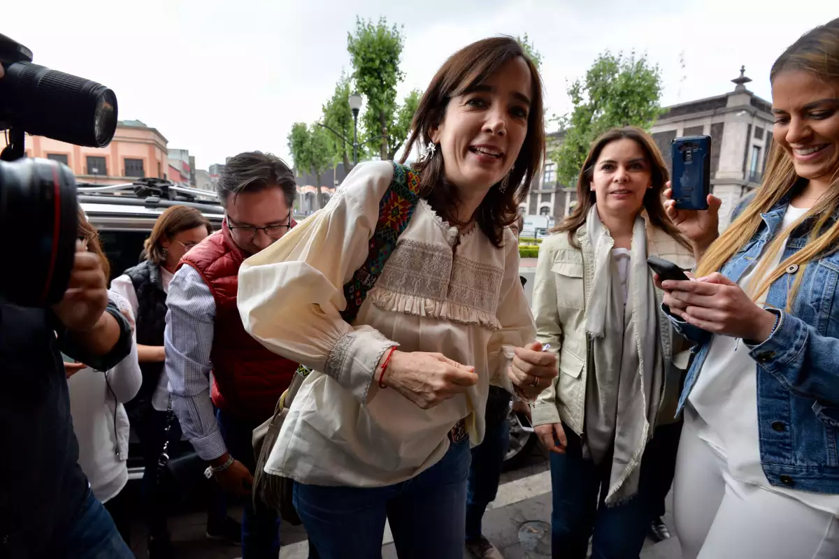 Meade le apuesta a Juana Cuevas para reforzar su campaña