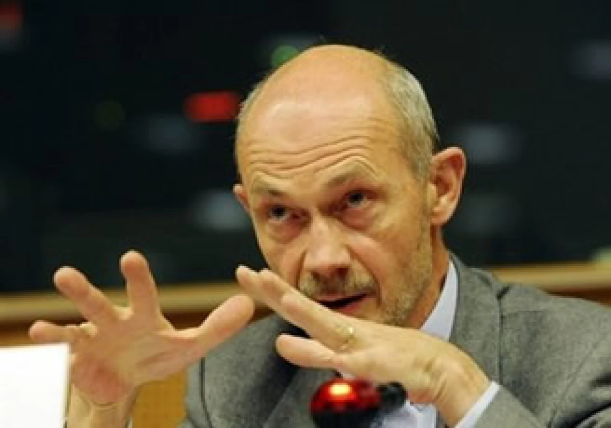 Pascal Lamy, director de la OMC, consideró que la apertura del comercio global ofrecería una salida de la crisis. (Foto: AP)