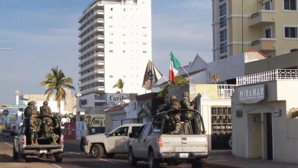 Durante el operativo no se realizó un solo disparo, según el titular de la PGR, Murillo Karam.