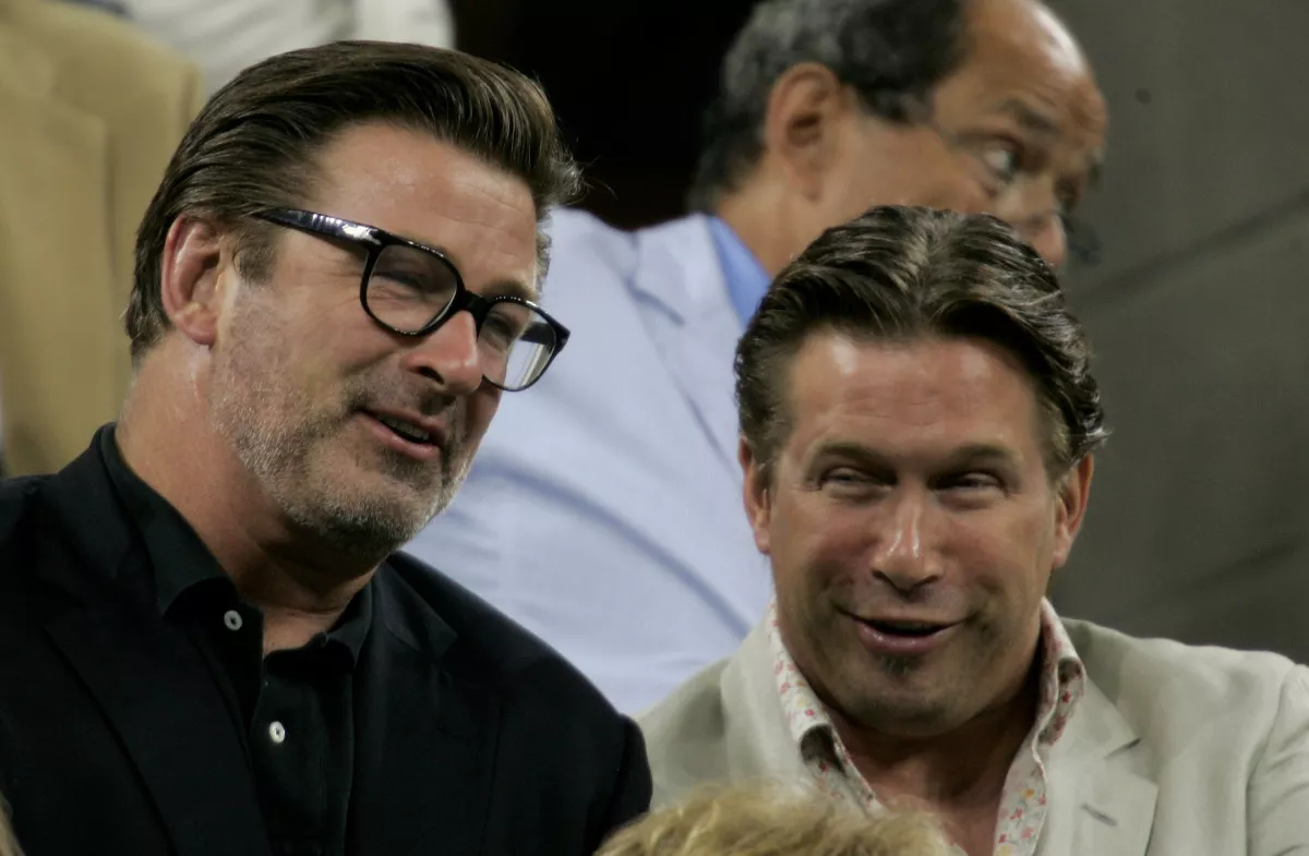 Alec Baldwin y su hermano Stephen 