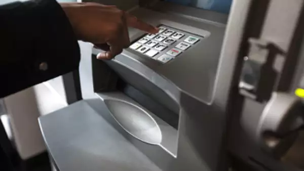 El Pacto por México quiere reducir el costo de los servicios financieros. (Foto: Getty Images)