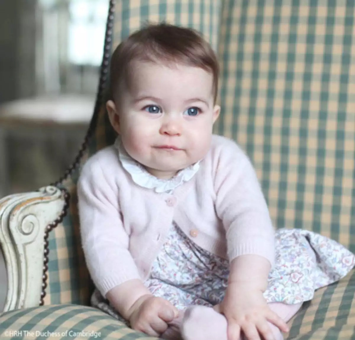 Todavía no cumple un año, y la hija de Kate y William ya se perfila como toda una influencia en la moda, pues Marc Jacobs ha decidido bautizar un lipstick con su nombre.