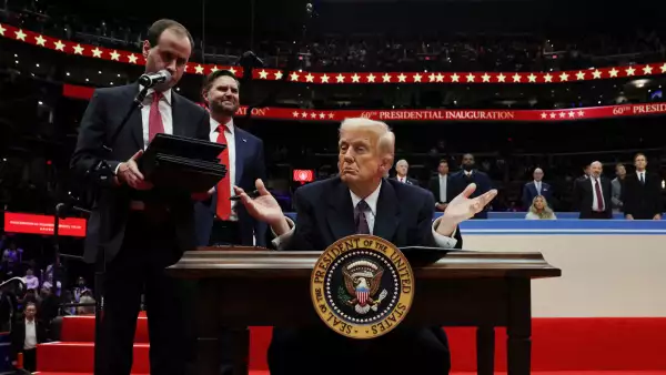 Donald Trump deroga la orden para regular la IA de Biden y minimizar sus riesgos 