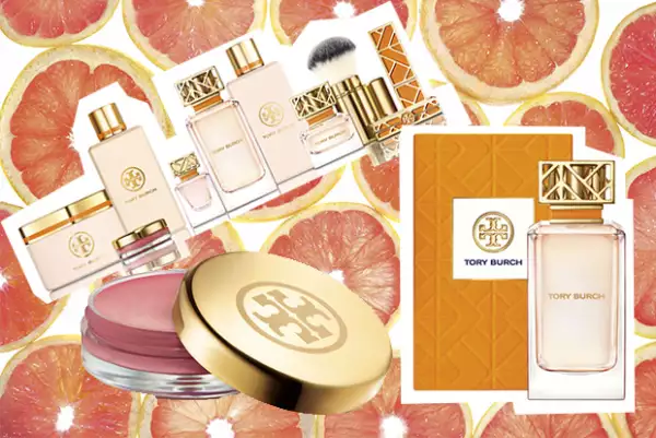 La nueva colección, así como la fragancia, destacan por tener esencias de toronja,mandarina, bergamota, madera, peonias, rosa y jazmín