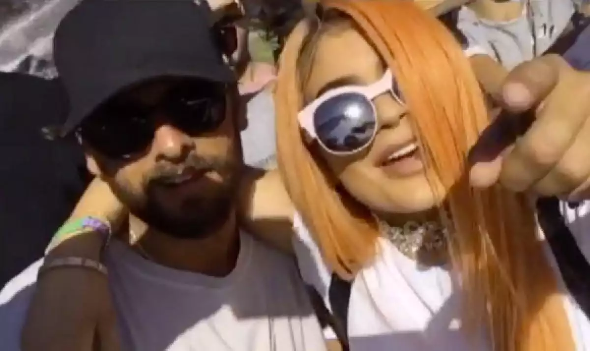 Aunque ya no es pareja de Kourtney Kardashian, el ‘Lord’ sigue siendo parte de la familia, por lo que ha aprovechado este fin de semana de música para divertirse con sus ex cuñadas.