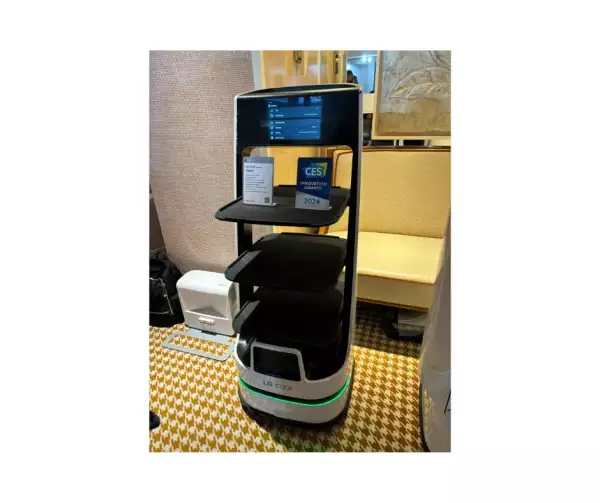 cloi-mesero-robot-lg