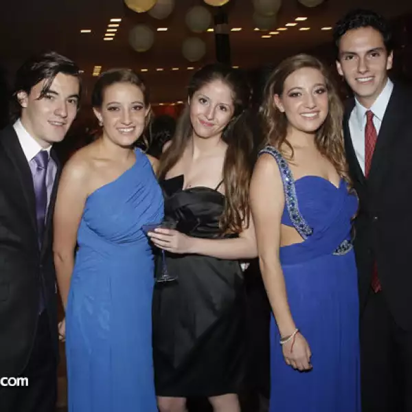 José Ramón Díaz ,Daniela Blix, Alina Santibáñez, Luciana Blix y Francisco Rivas