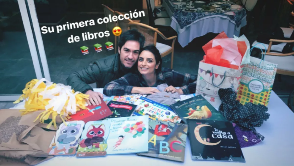 Aislinn Derbez