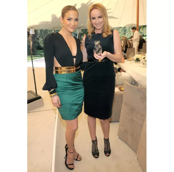 Un distinguido modelo de la marca de ropa 'Gucci' ha sido el más elegido por destacadas celebridades, sin embargo, no a todas les sienta igual de bien.