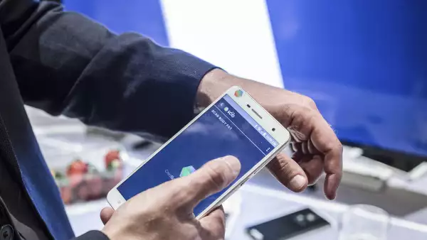 XPA_WEB_SMARTPHONE_CES_CHANGCHONG_GS_004.jpg