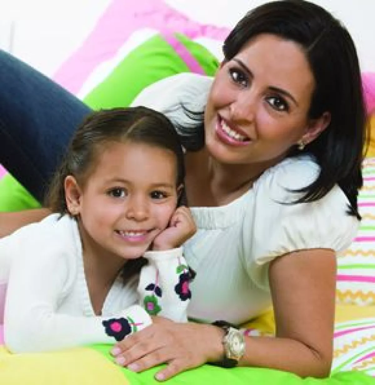 Cuatro modernas mamás nos muestran el mágico e íntimo mundo en el que viven sus pequeños.