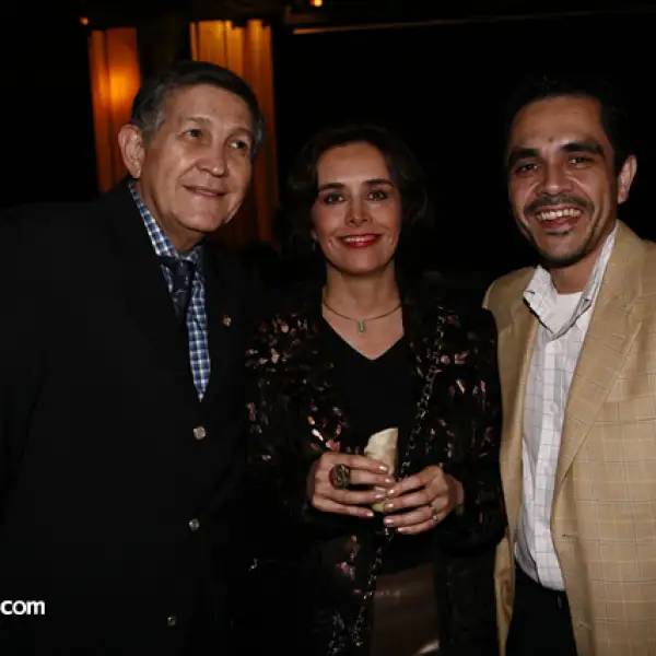 Andres Jurado,Enriqueta Ochoa,Ezequiel Tinajero