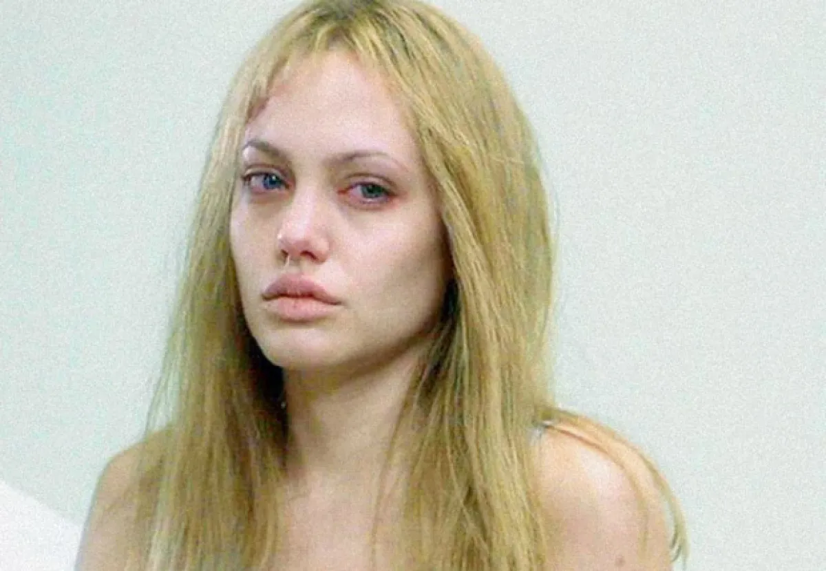 Angelina se llevó a la crítica con Inocencia Interrumpida, de 1999.