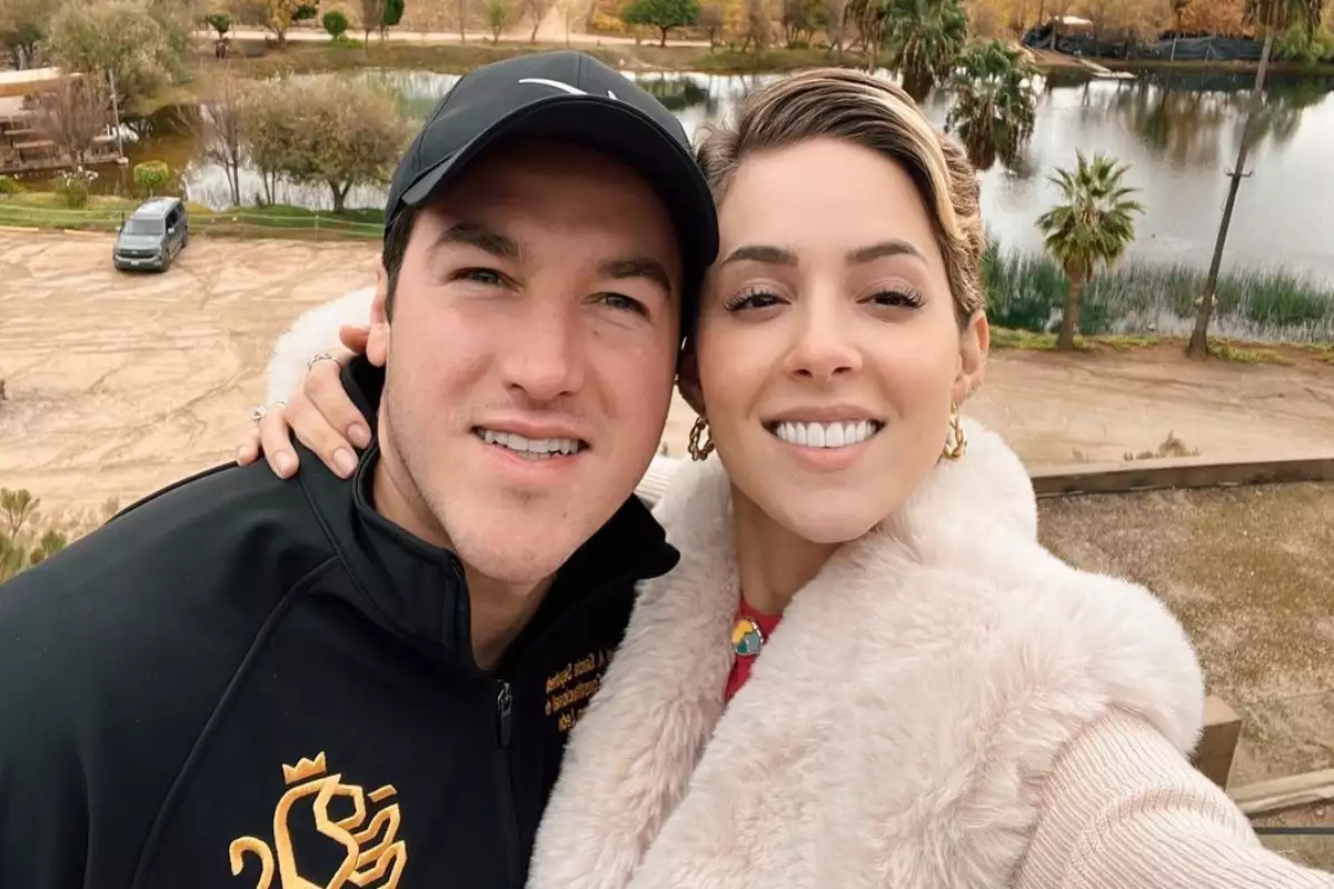 Samuel García y Mariana Rodríguez