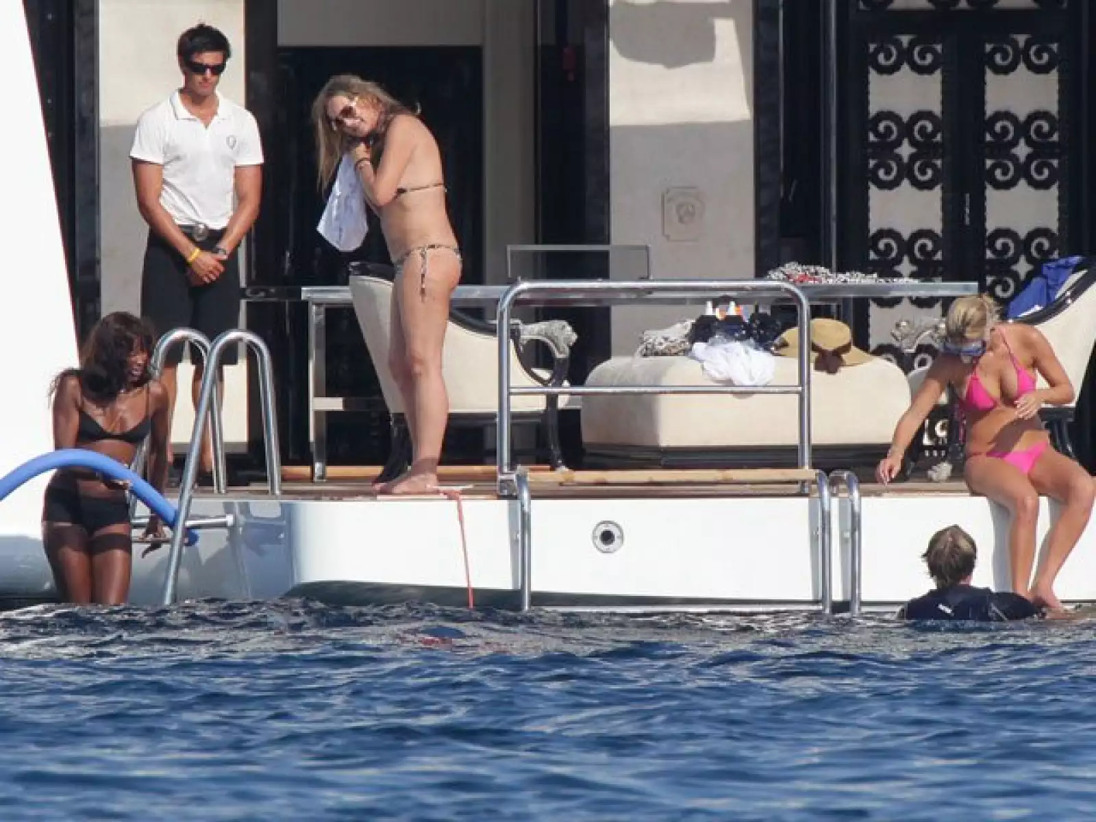 Las modelos son amigas desde hace tiempo, aunque hace algunos años se rumoraba que Leonardo llegó a salir con Naomi.