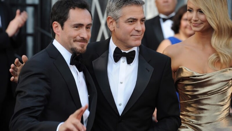 demian bichir oscar alfombra roja clooney