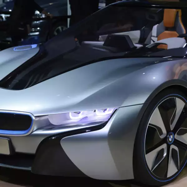 El BMW i8 en una conferencia  de prensa durante el evento, al que se espera que asistan un millón de personas.