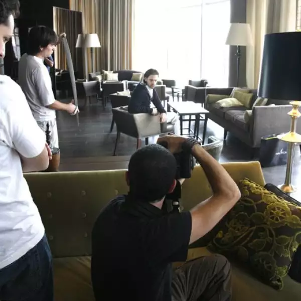 Cómo no decirle a este guapo: “Que pasa en el cielo que se están cayendo los angelitos”, piropo con el que según él lo han alagado en la calle.