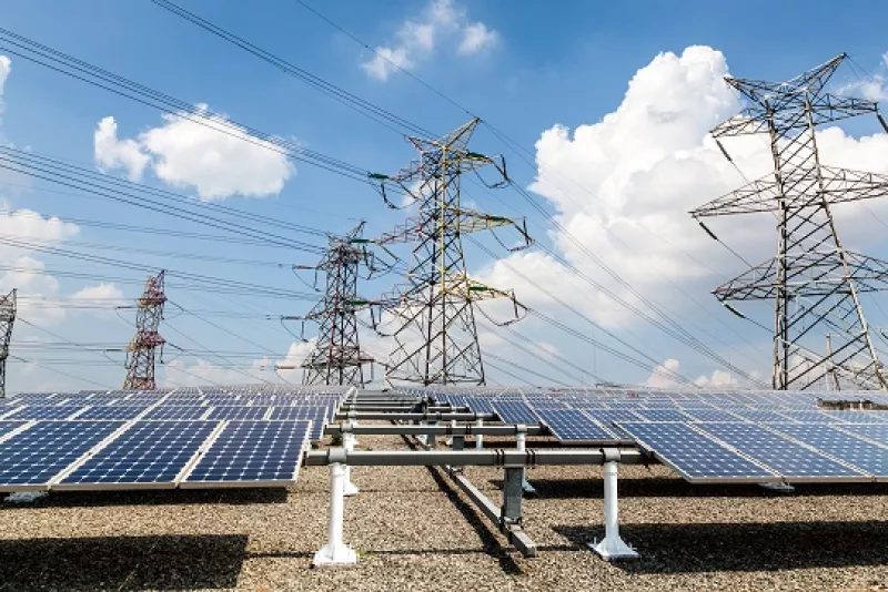 huerto solar con torres 