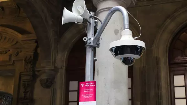 Poste-C5-Camara.jpg