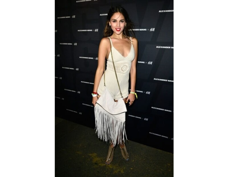 Eiza González en la fiesta de H&M en Coachella Music Festival.