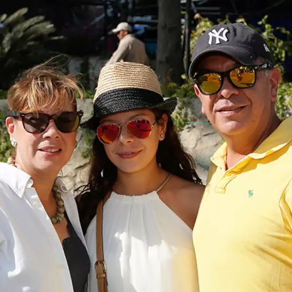 Leticia Arias, Alexa y José Luis Martínez