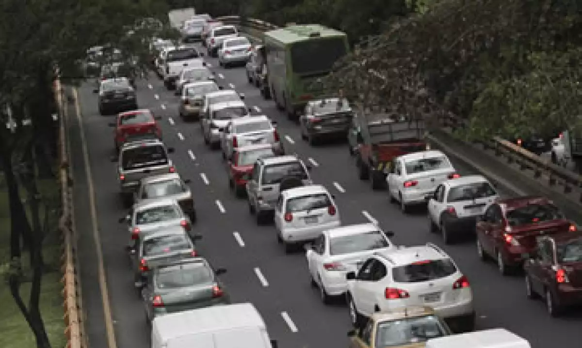 La construcción del viaducto elevado dependerá de su viabilidad financiera, dice el GDF. (Foto: Cuartoscuro)