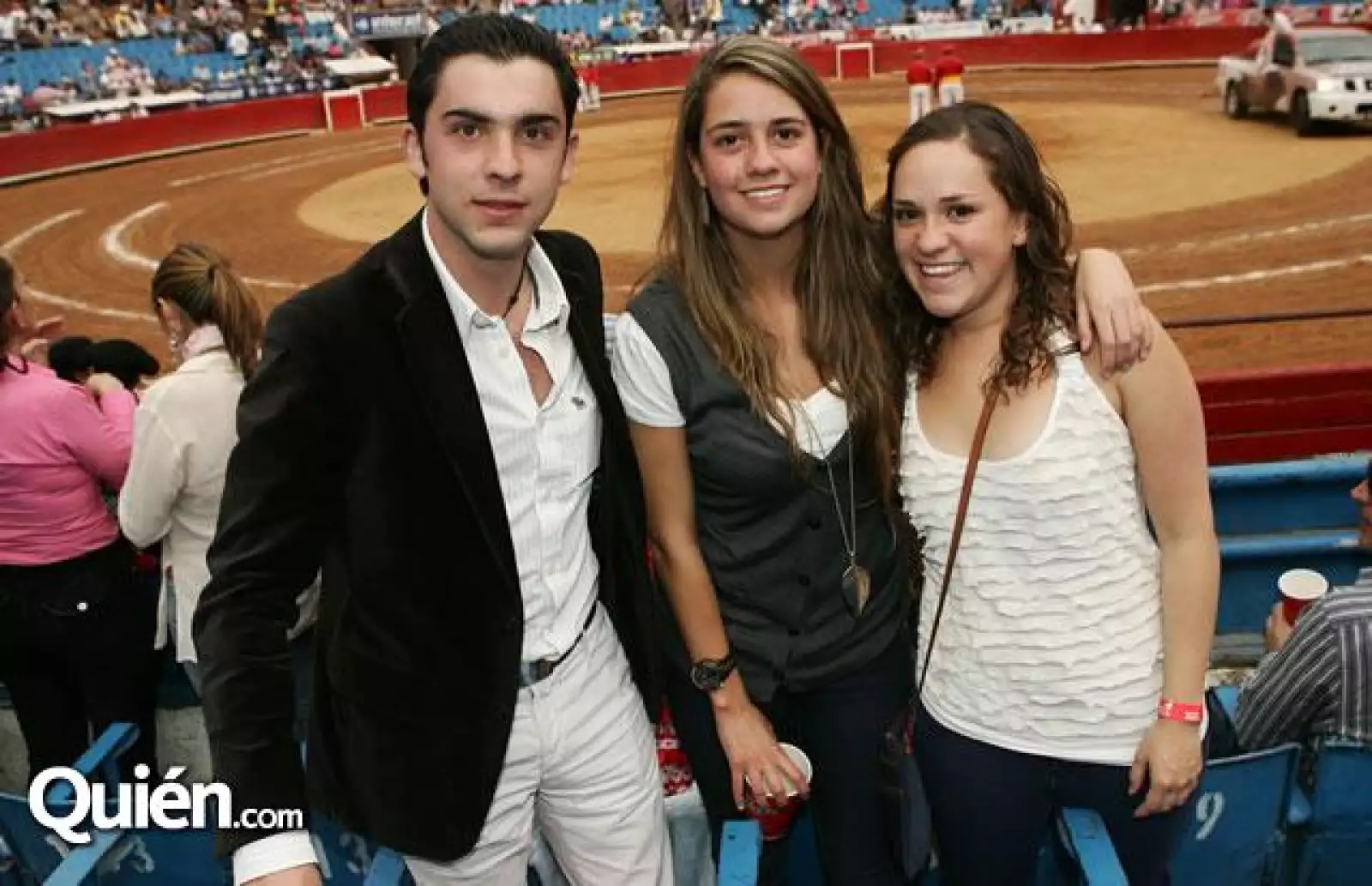 Ignacio Orozco,Paola Pliego,Claudia Young