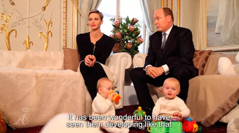 Los royals monegascos aparecieron por primera vez en un video con sus pequeños, en el que hablaron de sus personalidades y cómo se han comportado en su primer año de vida.