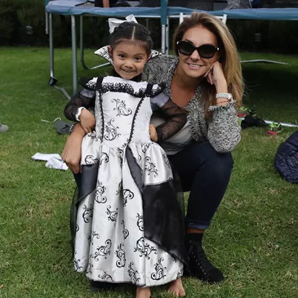 Dani y Lourdes Mendoza