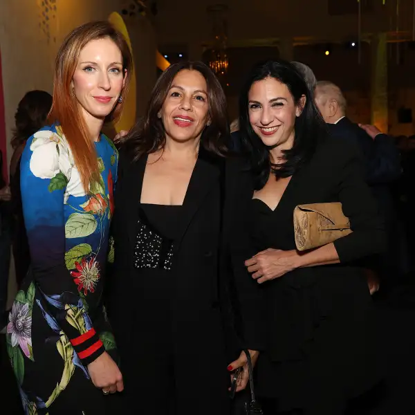 Kristen  France, Verónica Anaya y Gabriela Lobo 