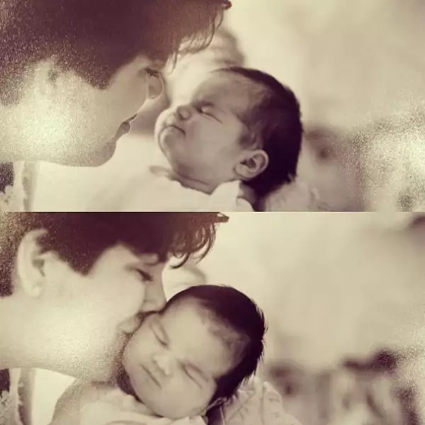 Kendall Jenner de bebé con su madre, Kris Jenner.