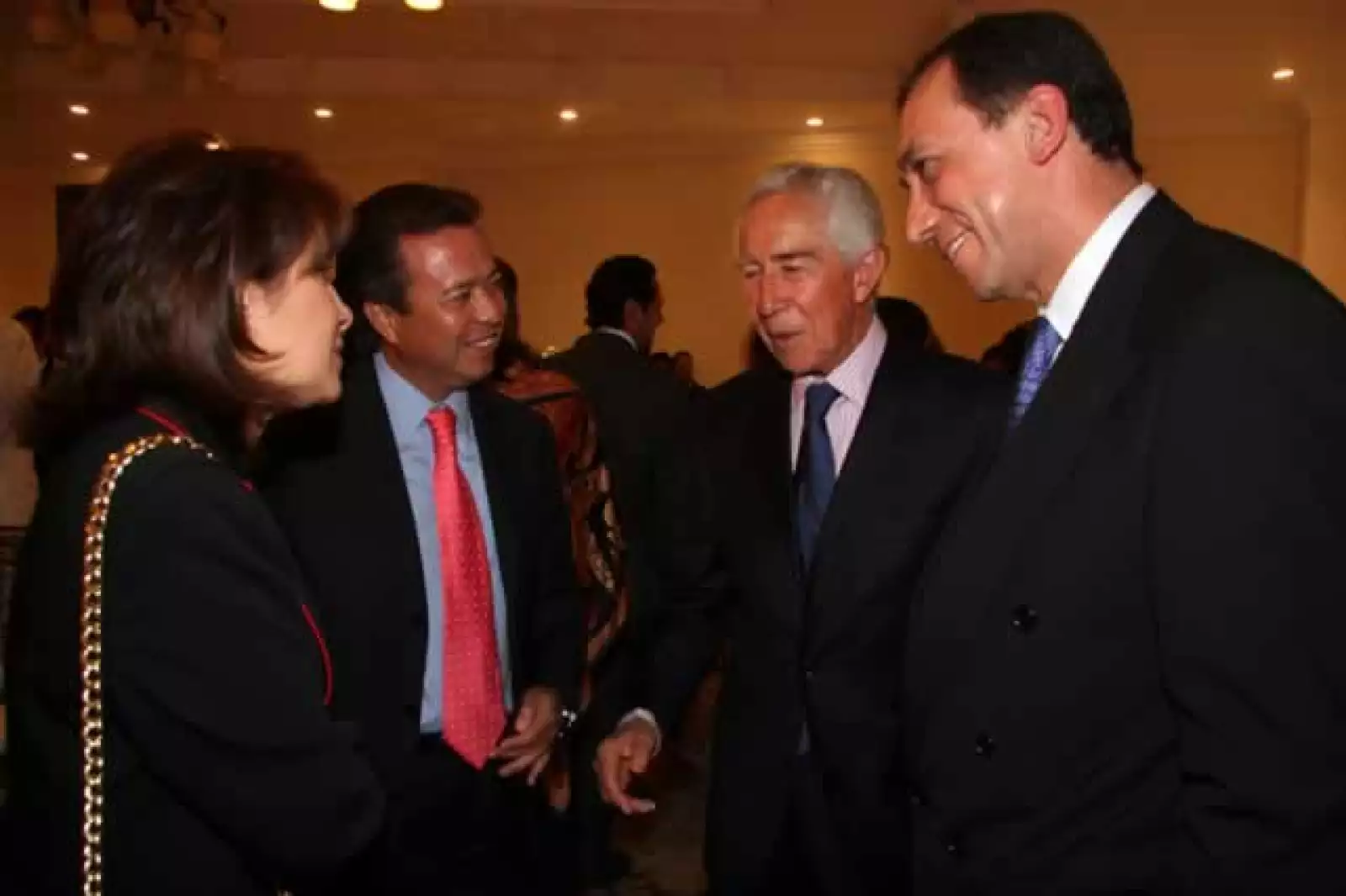 Premio Anáhuac a Laura Barrera Fortoul (Directora General DIF Edo. de México)