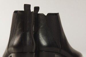18. Acne Studios - JENSEN SMALLGRAIN BOOTS BLACK disponible en AMY y amoamy.com jpg.jpg