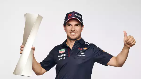 Sergio Checo Pérez trofeo