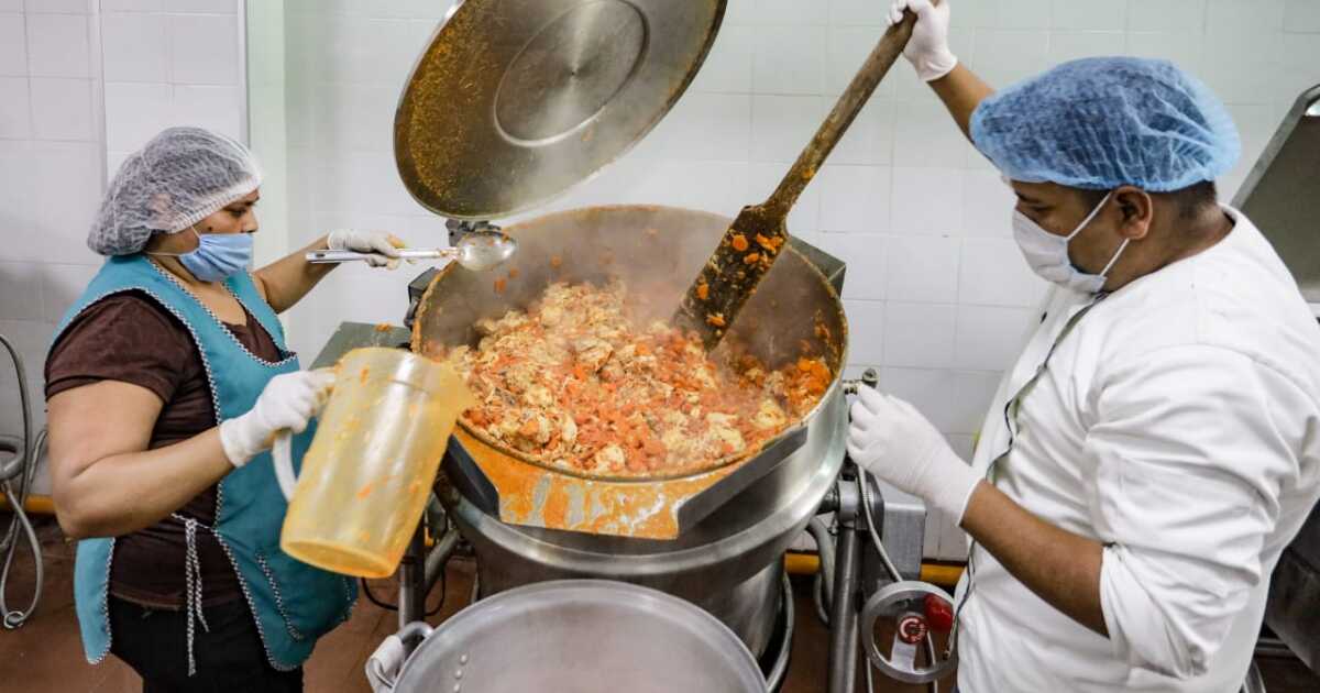 Primero Dios Si Va A Alcanzar La Batalla Diaria De Los Comedores Publicos