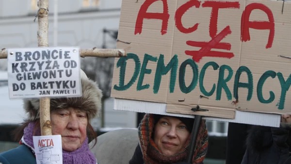 Los críticos de ACTA temen que se adopte una la censura en Internet y que haya castigos duros para quienes usan material protegido.