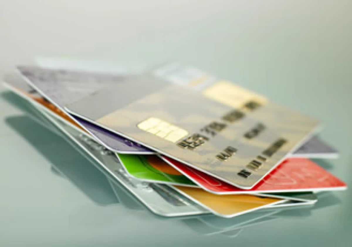 El sector bancario debe evitar llenarse de historiales crediticios malos con la expedición de tarjetas sin control. (Foto: Jupiter Images)