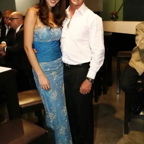 Dafne Molina,Francisco Lomelí
