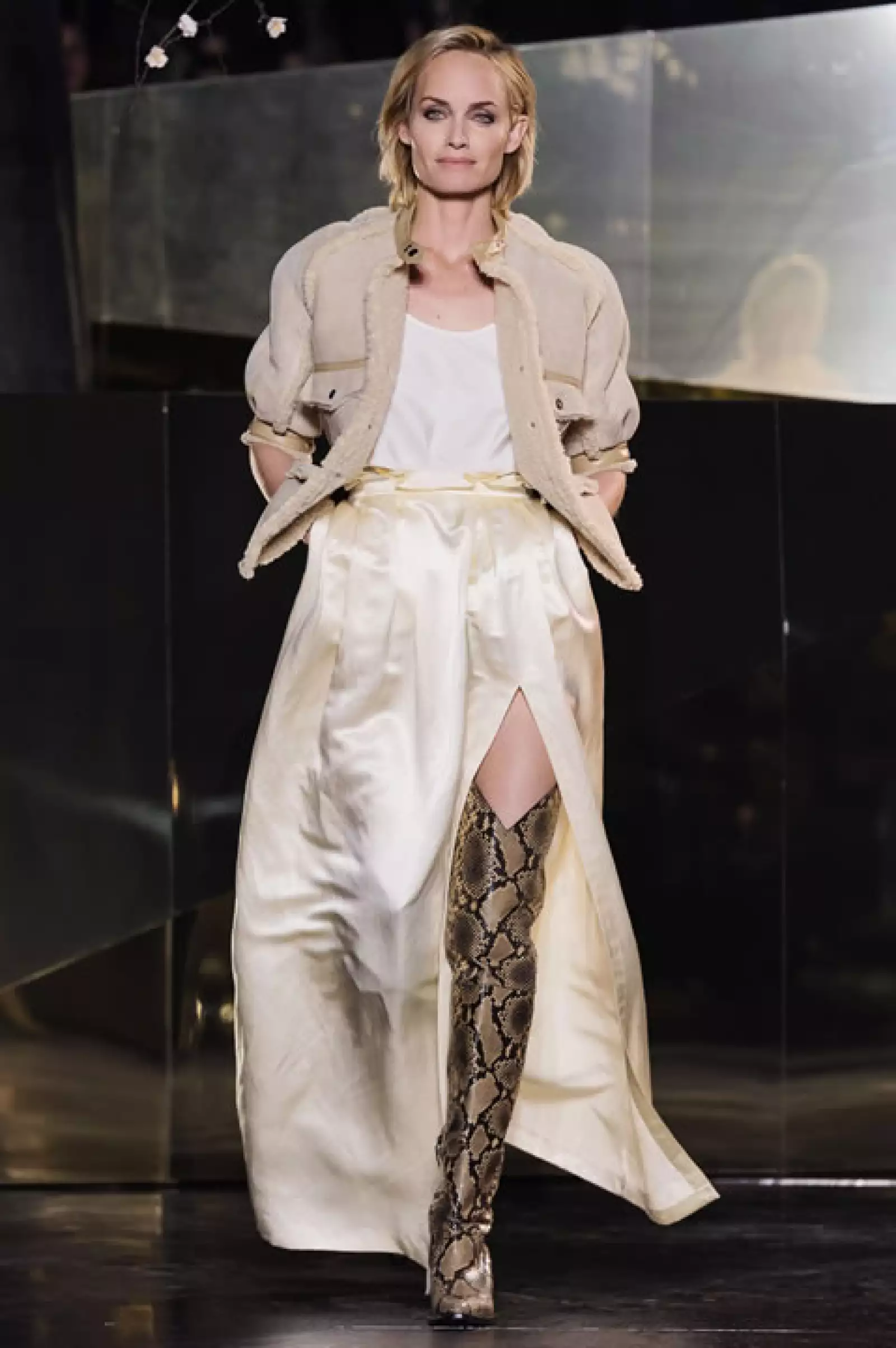 Amber Valletta sigue conquistándonos a sus 42 años.