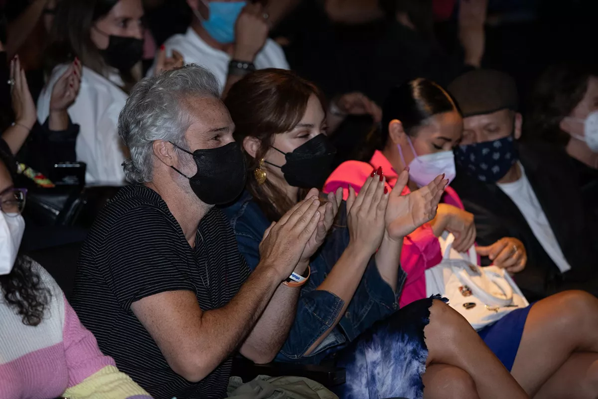Juan Pablo Medina y Paulina Dávila ovacionan 'Hamlet'