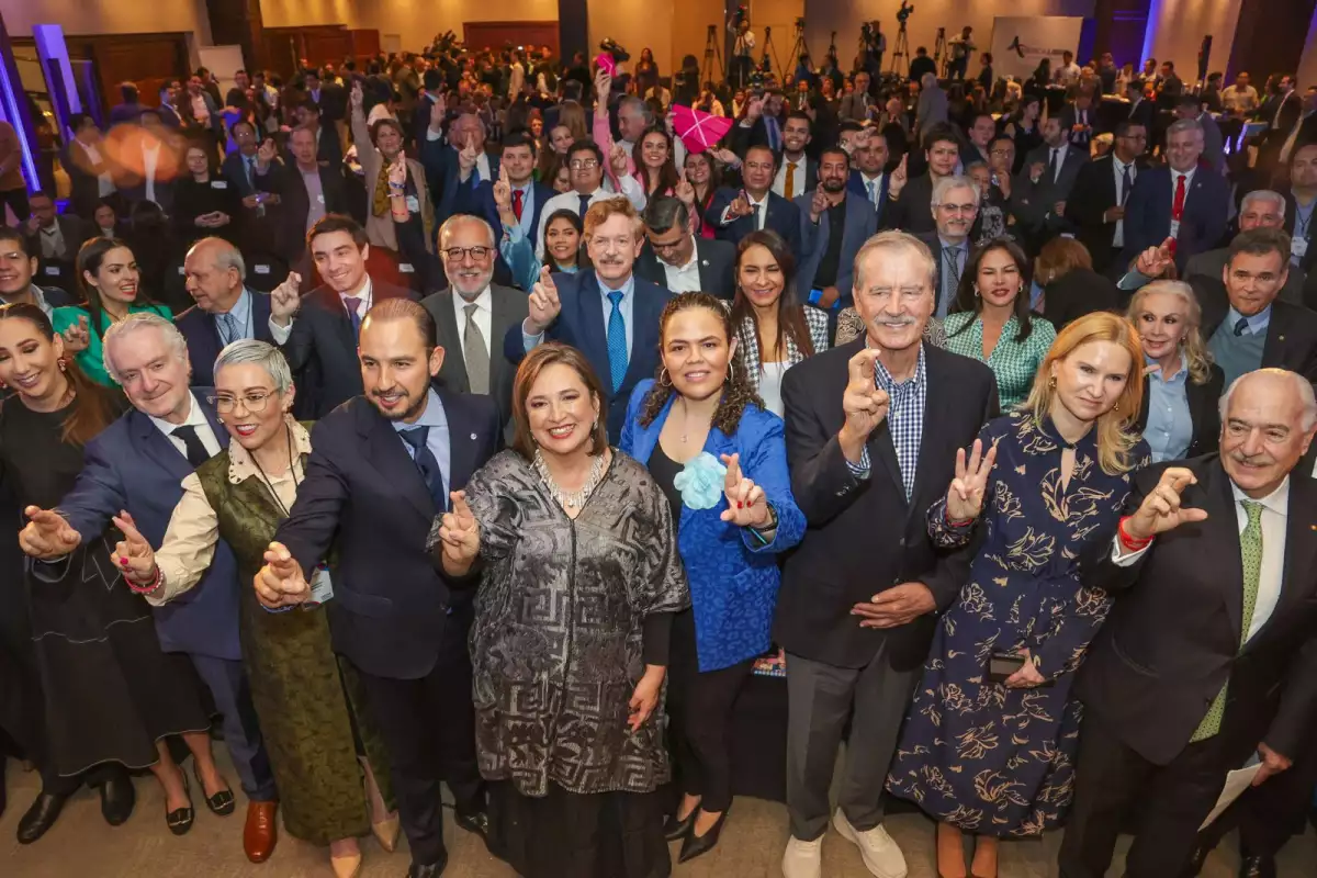 Xóchitl Gálvez con Vocente Fox