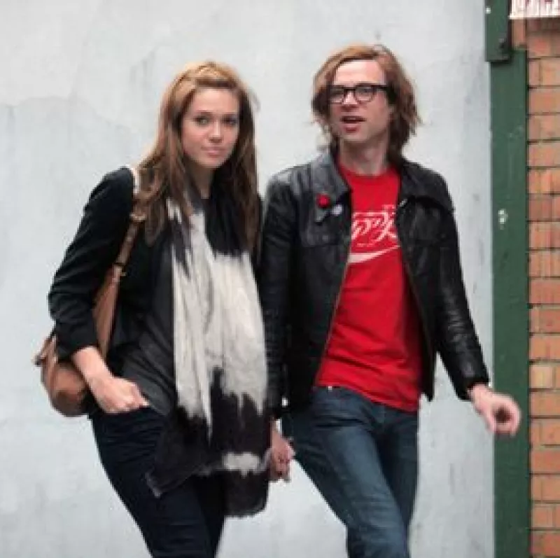 La pareja contrajo nupcias en una sorpresiva ceremonia realizada en Savannah.