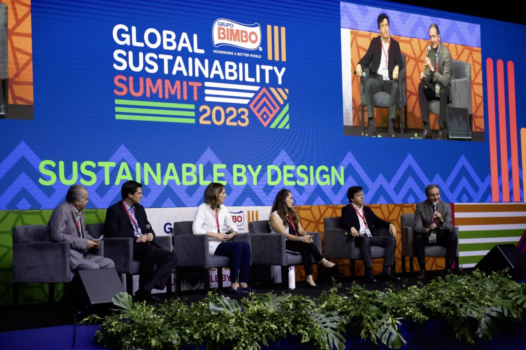 Foto general del panel en la Cumbre Global de Sustentabilidad de Bimbo.