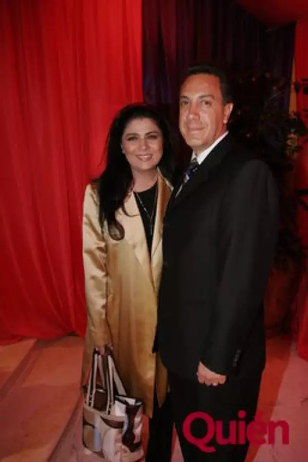 Victoria Rufo, Omar Fayad