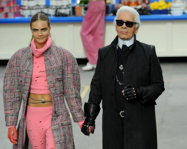 Chanel: Pasarela - Semana de la moda de París Moda femenina Otoño/Invierno 2014-2015