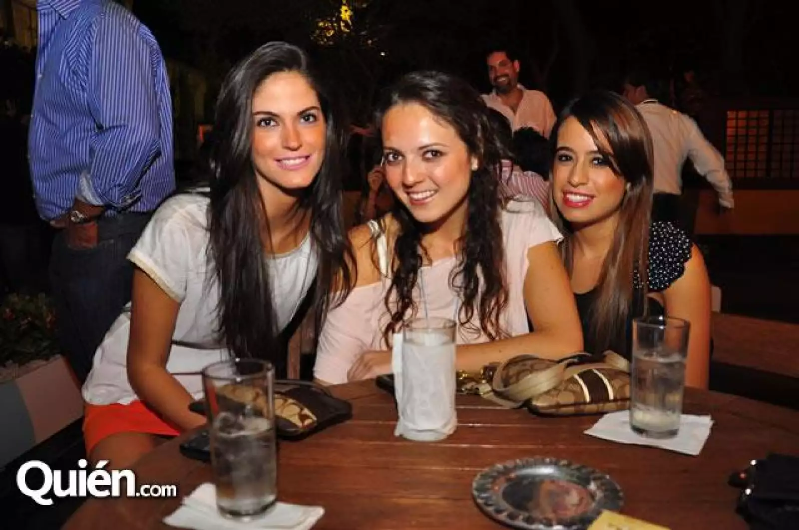 Macris Agrejano,Alexis Romero,Mariana Fernández