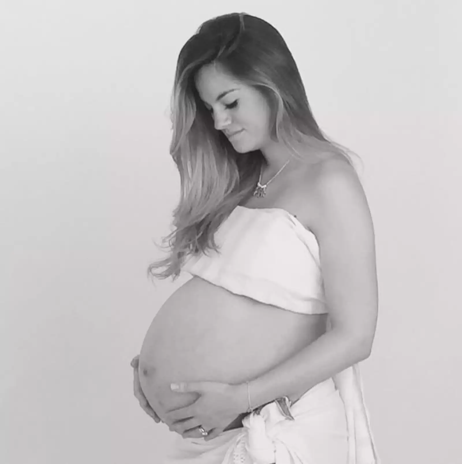 El 28 de mayo, Paola escribió que ya había llegado a los 200 días de embarazo.