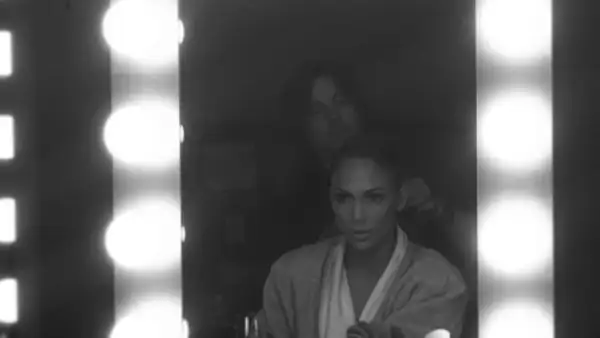 Así se preparó la guapísima Jennifer Lopez para lucir su característica sensualidad.