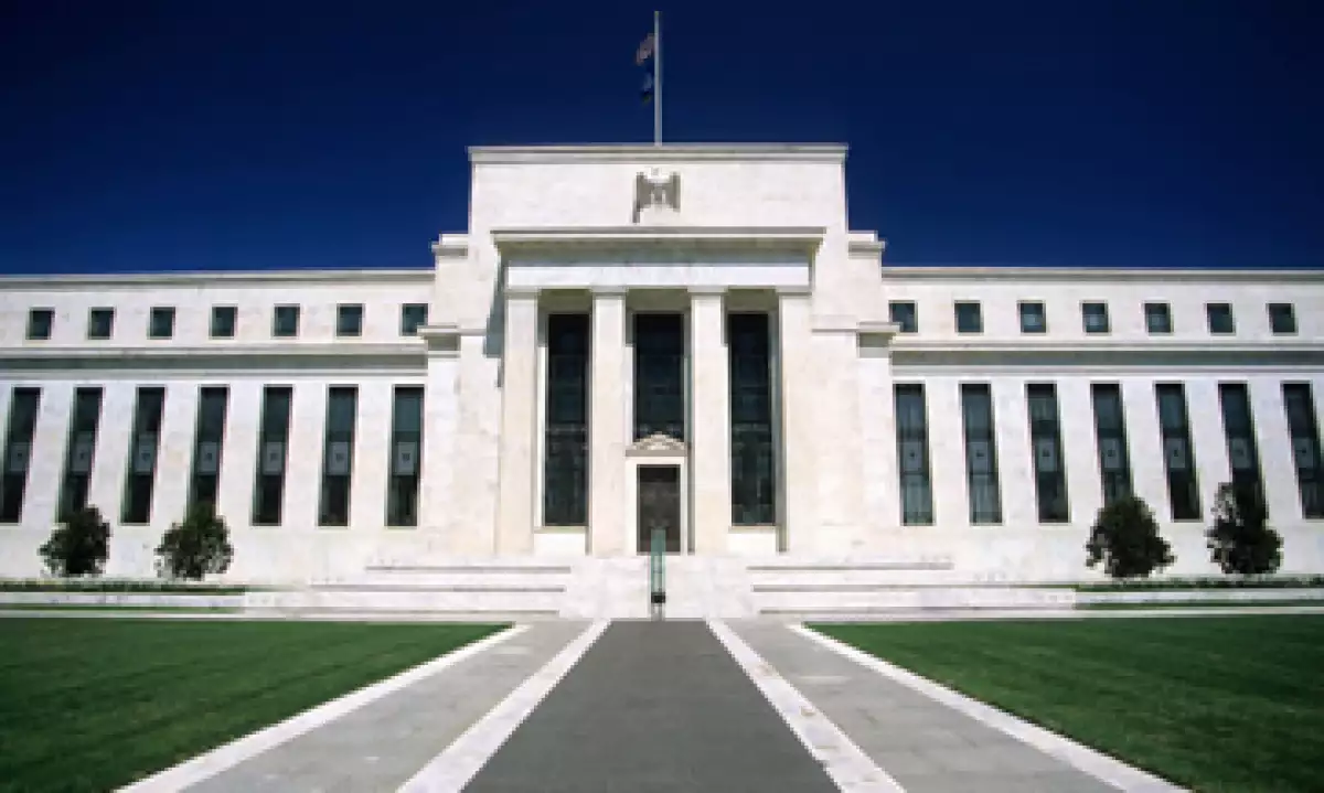La Fed busca formas de convencer a los mercados de que son serios sobre su intención de mantener las tasas bajas por largo tiempo. (Foto: Getty Images)